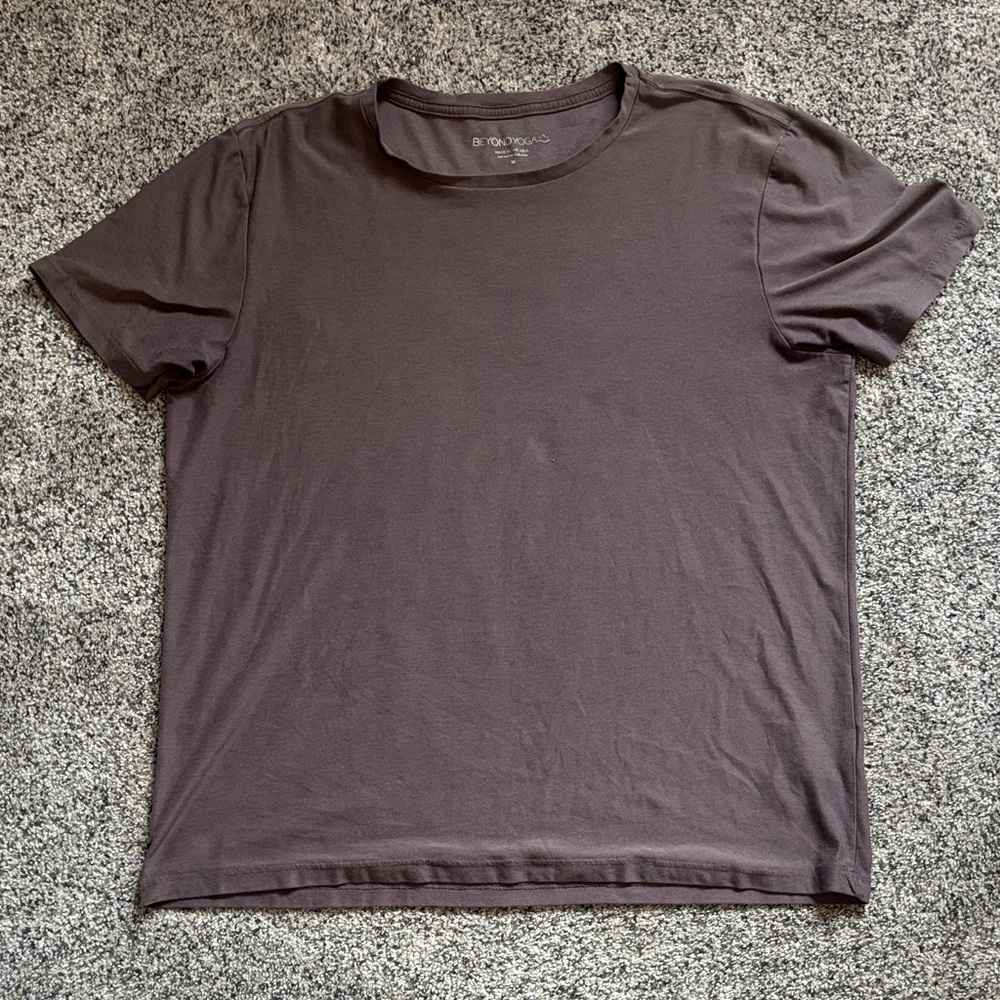 Beyond Yoga Men's Short Sleeve Crew Tee — Brown